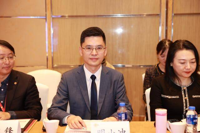 出圈<strong></p>
<p>期货买卖软件</strong>！交易所、行业协会、龙头企业、期货公司、软件公司都来了