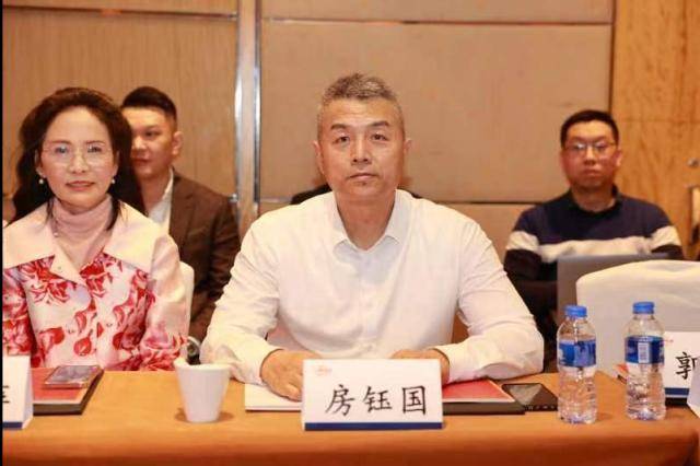 出圈<strong></p>
<p>期货买卖软件</strong>！交易所、行业协会、龙头企业、期货公司、软件公司都来了