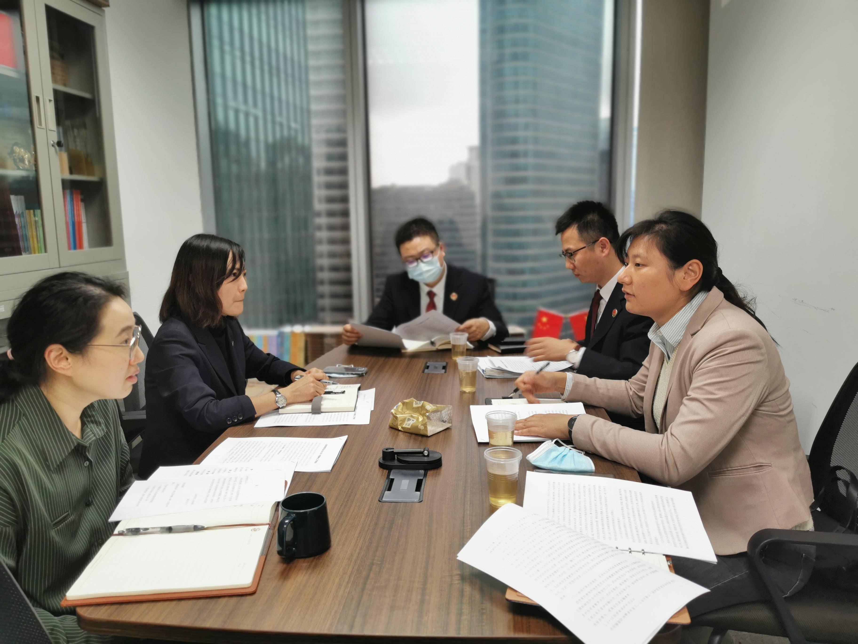 跟着投资就能赚大钱 首例在线"喊单"诱导交易的期货居间人获刑