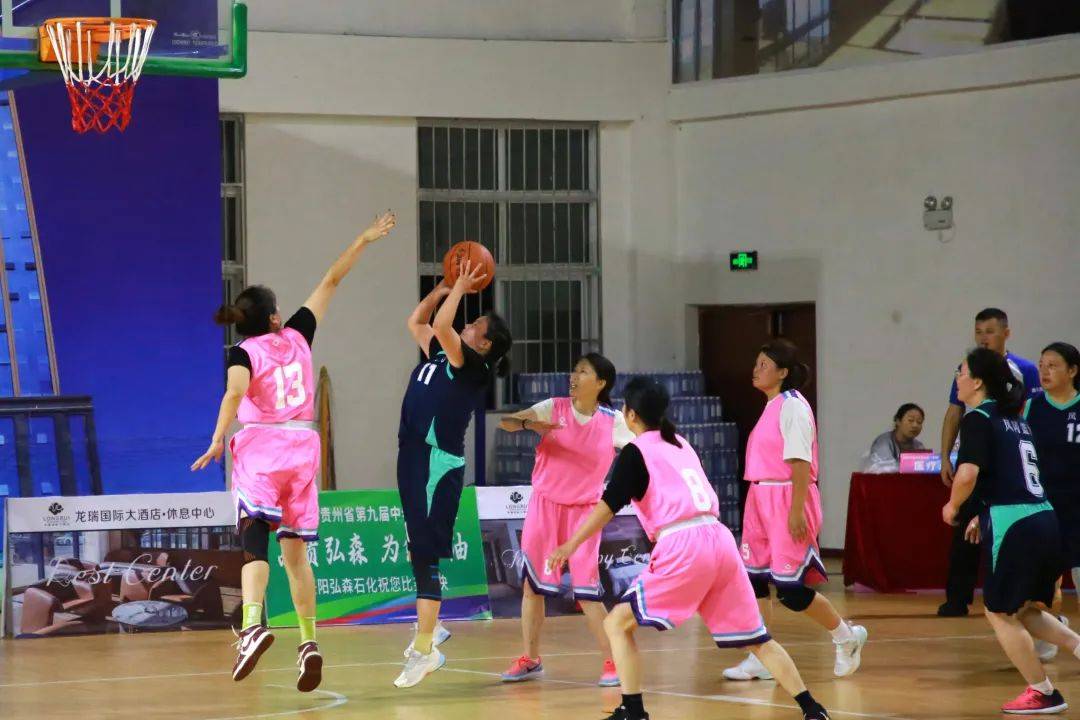 贵州省第九届“龙瑞”杯中老年篮球赛在绥阳开赛