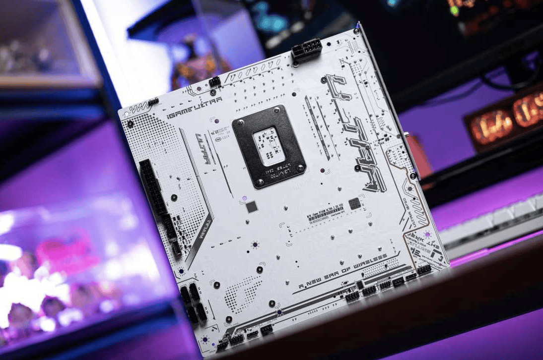 七彩虹 iGame B760M ULTRA Z D5 背插主板开售：首发价 1099 元