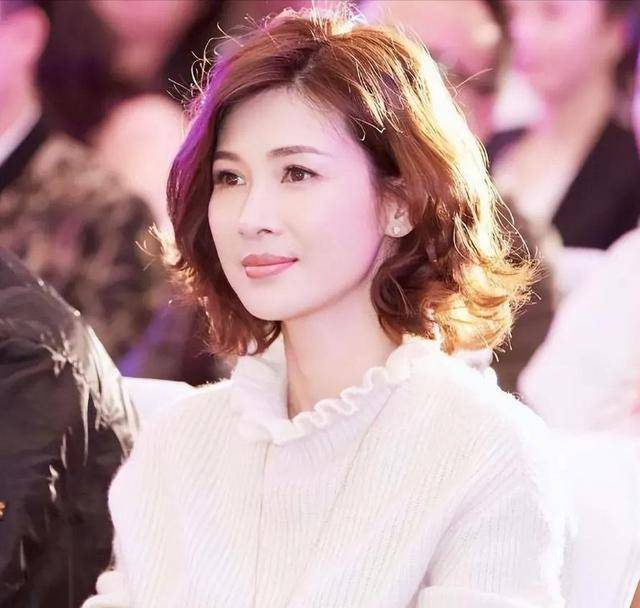 富商周旭辉<strong></p>
<p>eth币价格</strong>，44岁娶小12岁女星童蕾，获刑3年后，妻女过得如何？