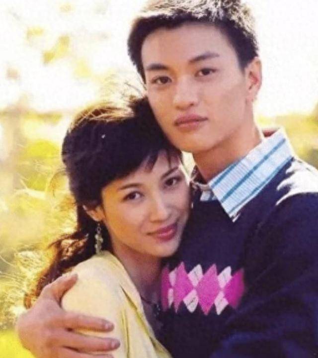 富商周旭辉<strong></p>
<p>eth币价格</strong>，44岁娶小12岁女星童蕾，获刑3年后，妻女过得如何？