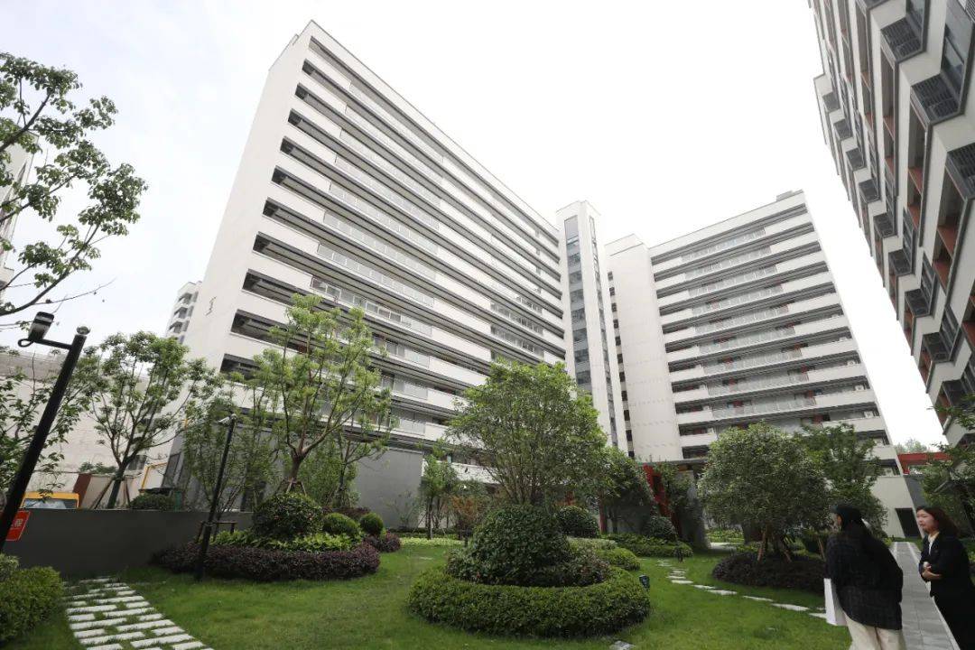 一二线城市房租普降<strong></p>
<p>比特币期货</strong>，房东主动降200留我