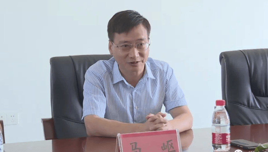 副县长拉拢6名公职人员<strong></p>
<p>比特币挖矿网站</strong>，组建“七兄弟吃喝圈”，长期接受打牌掼蛋等“保姆式”服务