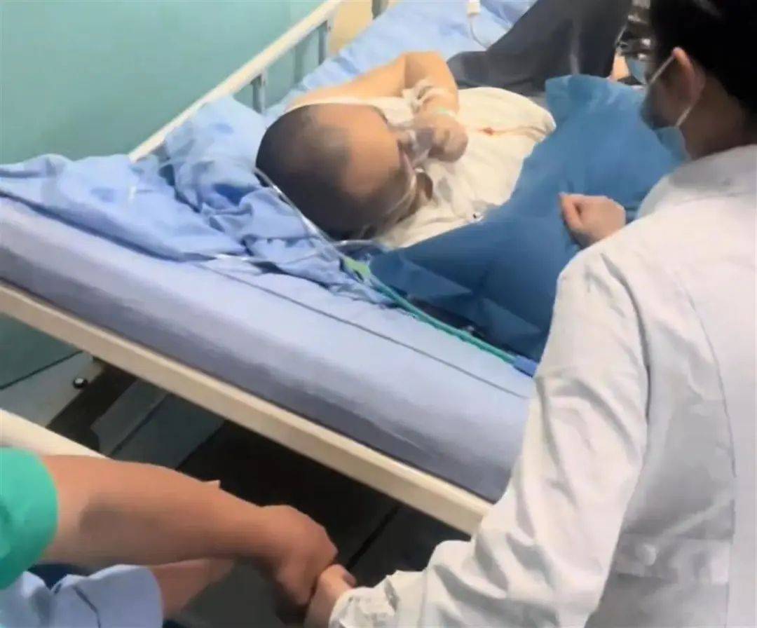突发讣告！他已去世<strong></p>
<p>比特币价格今日</strong>，从确诊到离世仅1个月！