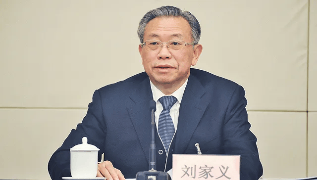 李锦斌、刘家义、刘赐贵、王建军<strong></p>
<p>比特币跌破8000美元</strong>，已任中央指导组组长