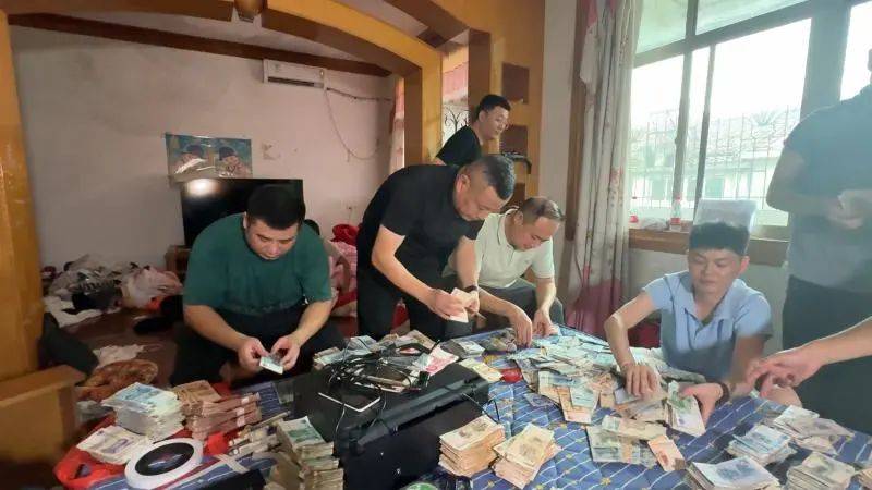 每天印多少花多少<strong></p>
<p>比特币勒索病毒</strong>，夫妻俩家中合伙印制20多万元假币，双双被拘