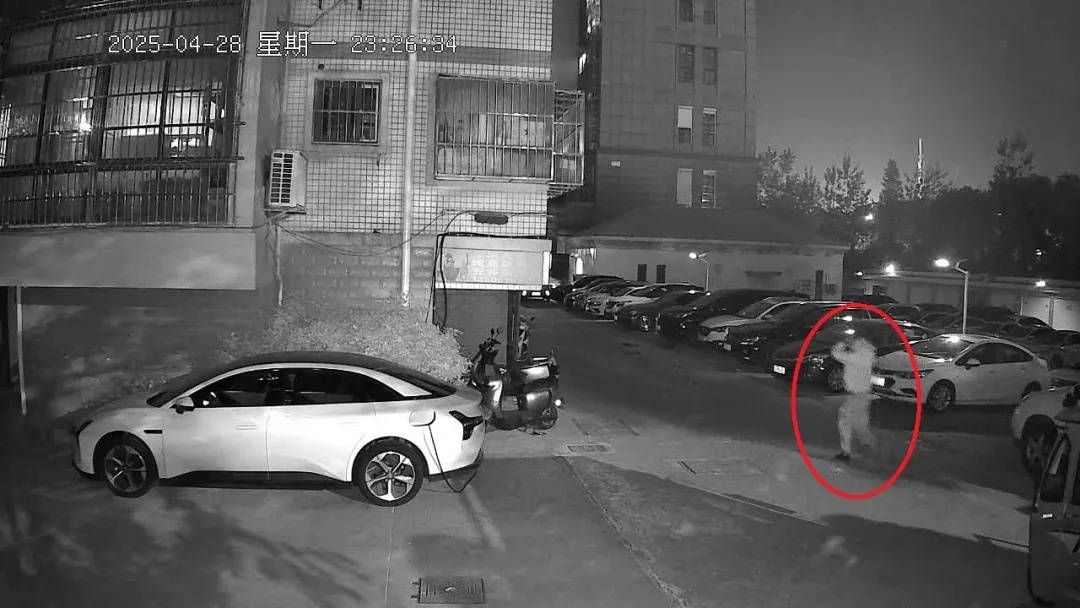 江苏一男子戴仿真“人皮”面具入室盗窃<strong></p>
<p>比特币行情实时走势图</strong>，流窜多个小区作案，涉案金额达15万余元