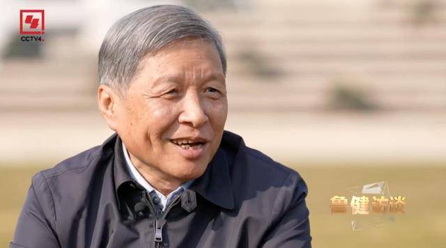 曹德旺:福耀科大8亿预算招50个学生<strong></p>
<p>比特币行情实时走势图</strong>，面向河南等5省招生