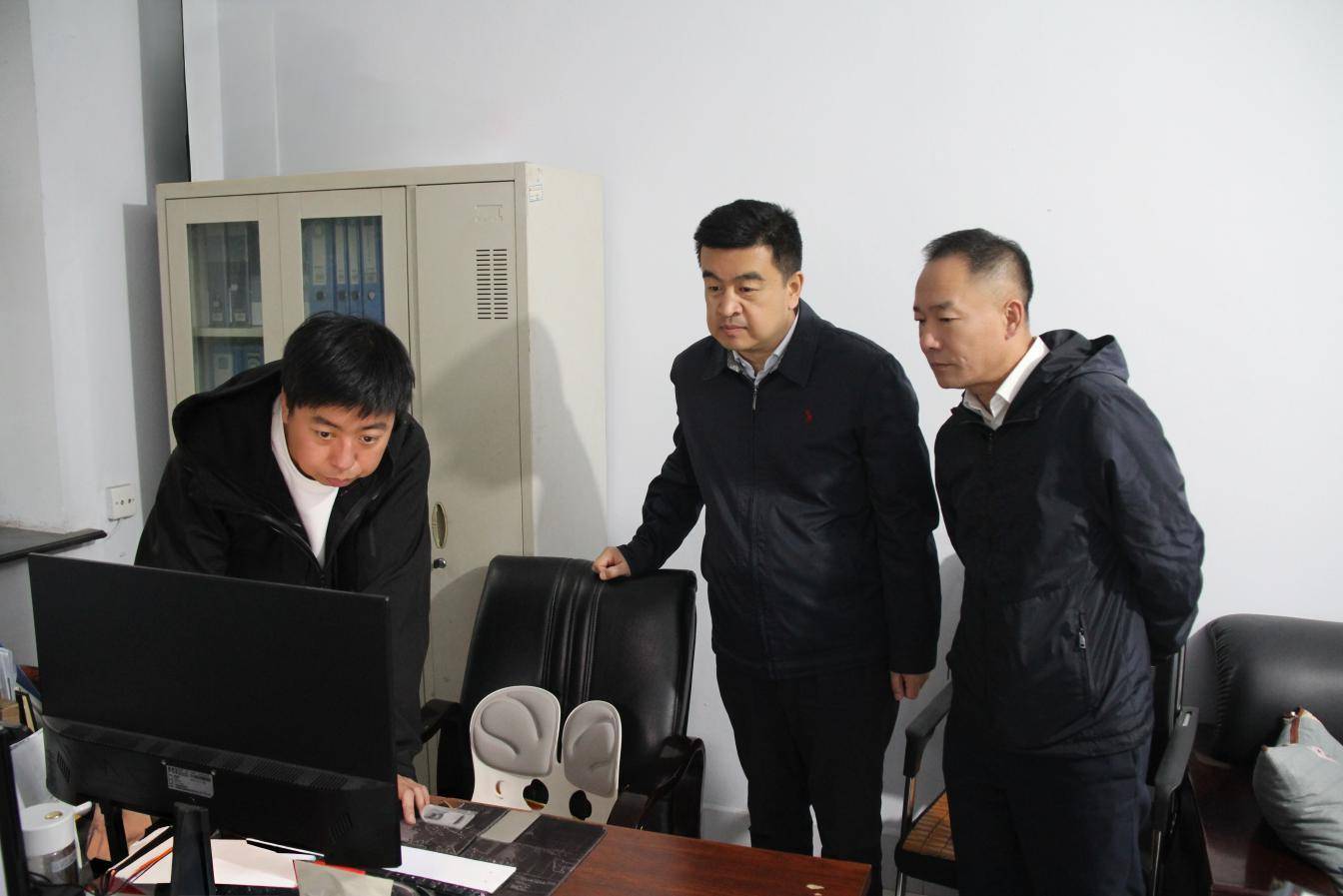 黑龙江航运集团党委书记、董事长哈达：从“老字号”到“新引擎”<strong></p>
<p>汽水</strong>，在服务“向北开放”中锻造航运新质生产力