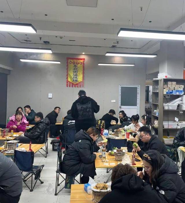 常州一烧烤店花10万赞助苏超<strong></p>
<p>核算</strong>，因系唯一个体赞助商爆火，附近商户：之前生意一直好