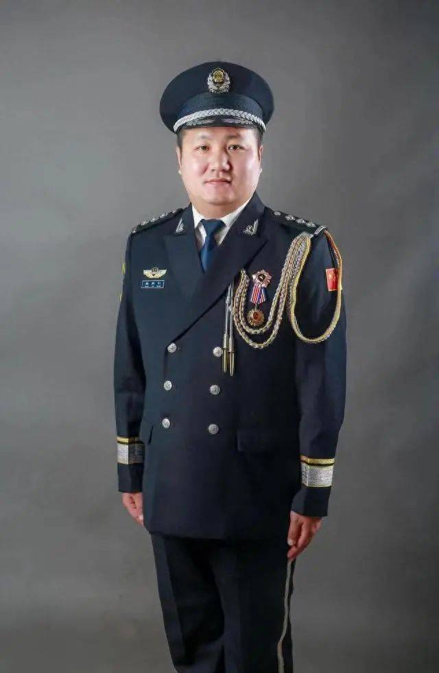 生于1989年<strong></p>
<p>核算</strong>，杨旭恒递补为河南省委委员