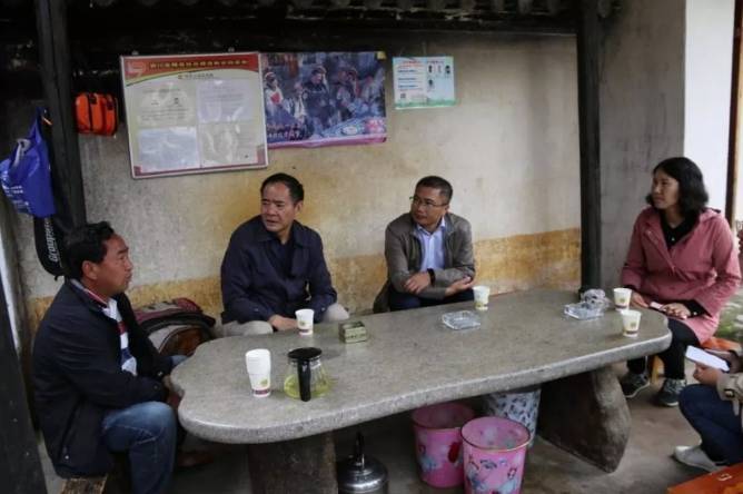 大理市委原书记席杨志东二次被查<strong></p>
<p>贺岁</strong>，20年多前因超标车被降职
