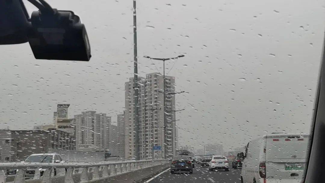 下雨了<strong></p>
<p>贺岁</strong>！天津接下来十天都是……