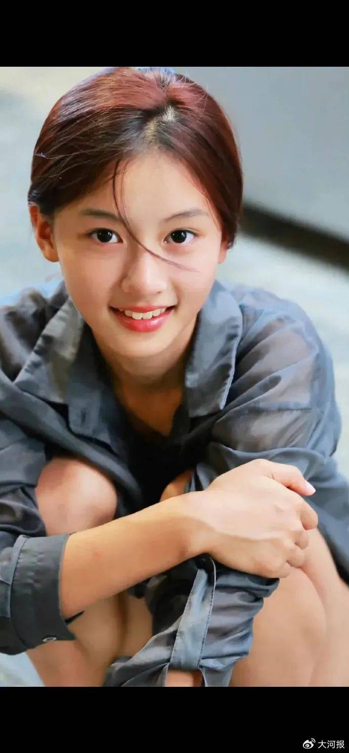 15岁女孩七七1分钟视频报价1万<strong></p>
<p>波场币今日行情价格</strong>，因神似张柏芝走红，七七妈妈曾称以学业为由拒绝于正邀约