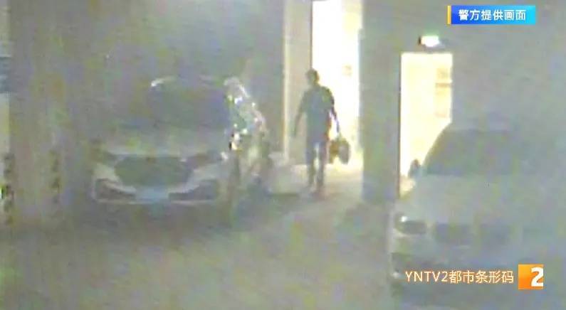 凌晨怪事！男子提着茅台袋子在车库<strong></p>
<p>狗狗币今日最新价格</strong>，翻垃圾桶竟为了.....
