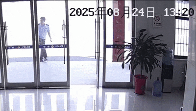 安徽一钓鱼佬钓到一条1米长20斤的“大鱼”<strong></p>
<p>狗狗币价格</strong>，赶紧送到派出所，民警：放生！
