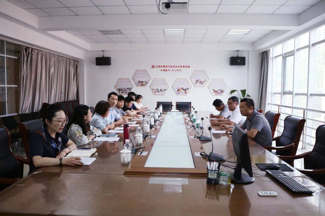 解青年创业难题<strong></p>
<p>狗狗币交易平台</strong>，聚青春发展力量——团市委开展创新思维与青年创业主题交流活动