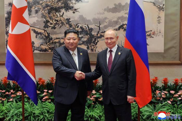 金正恩普京北京会晤细节披露<strong></p>
<p>狗狗币创始人</strong>，金正恩：将一如既往支持俄军