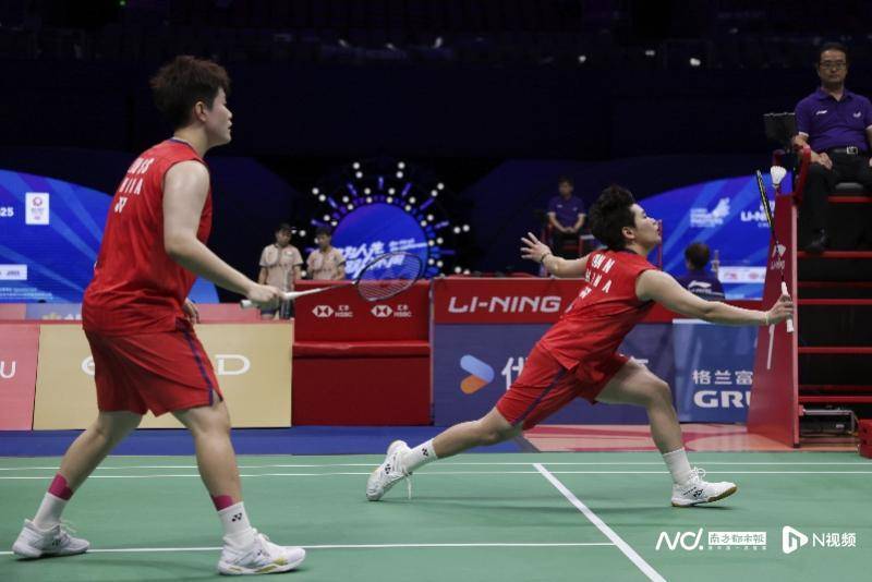 中国羽毛球大师赛于深圳开拍<strong></p>
<p>火币钱包</strong>，国羽首日7战4胜