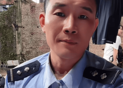 “嘎子谢孟伟”穿警服直播带货<strong></p>
<p>火币官网下载</strong>，云南警方通报：谢某某(男，36岁，河北雄县人)，行政拘留7日