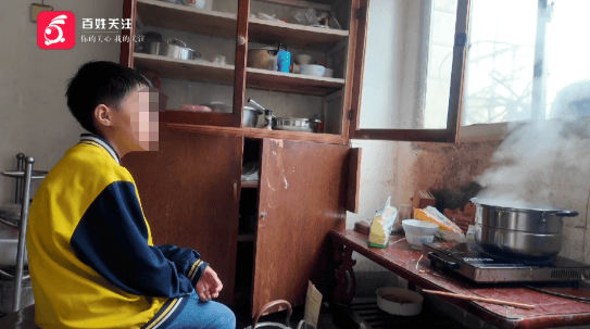 心酸！12岁男孩“独居”贵阳一安置房内<strong></p>
<p>中国火币网</strong>，父亲回应：迫于无奈，因为……