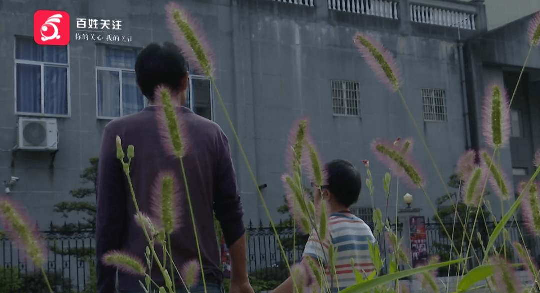 心酸！12岁男孩“独居”贵阳一安置房内<strong></p>
<p>中国火币网</strong>，父亲回应：迫于无奈，因为……