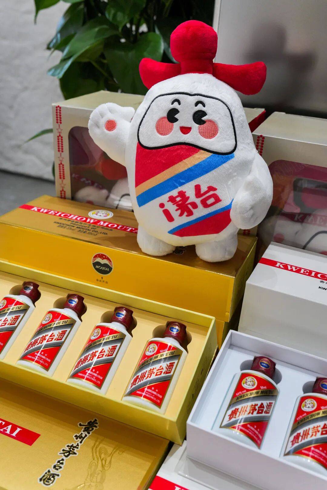 想喝到茅台酒其实并不难<strong></p>
<p>中国火币网</strong>！实地探访贵阳专卖店