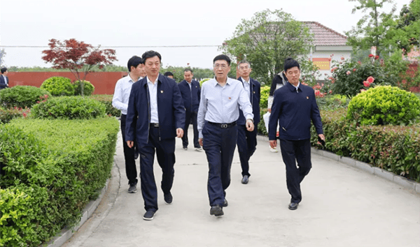 鹤壁市委常委、常务副市长林鸿嘉落马<strong></p>
<p>中国火币网</strong>，一个月前被罢免