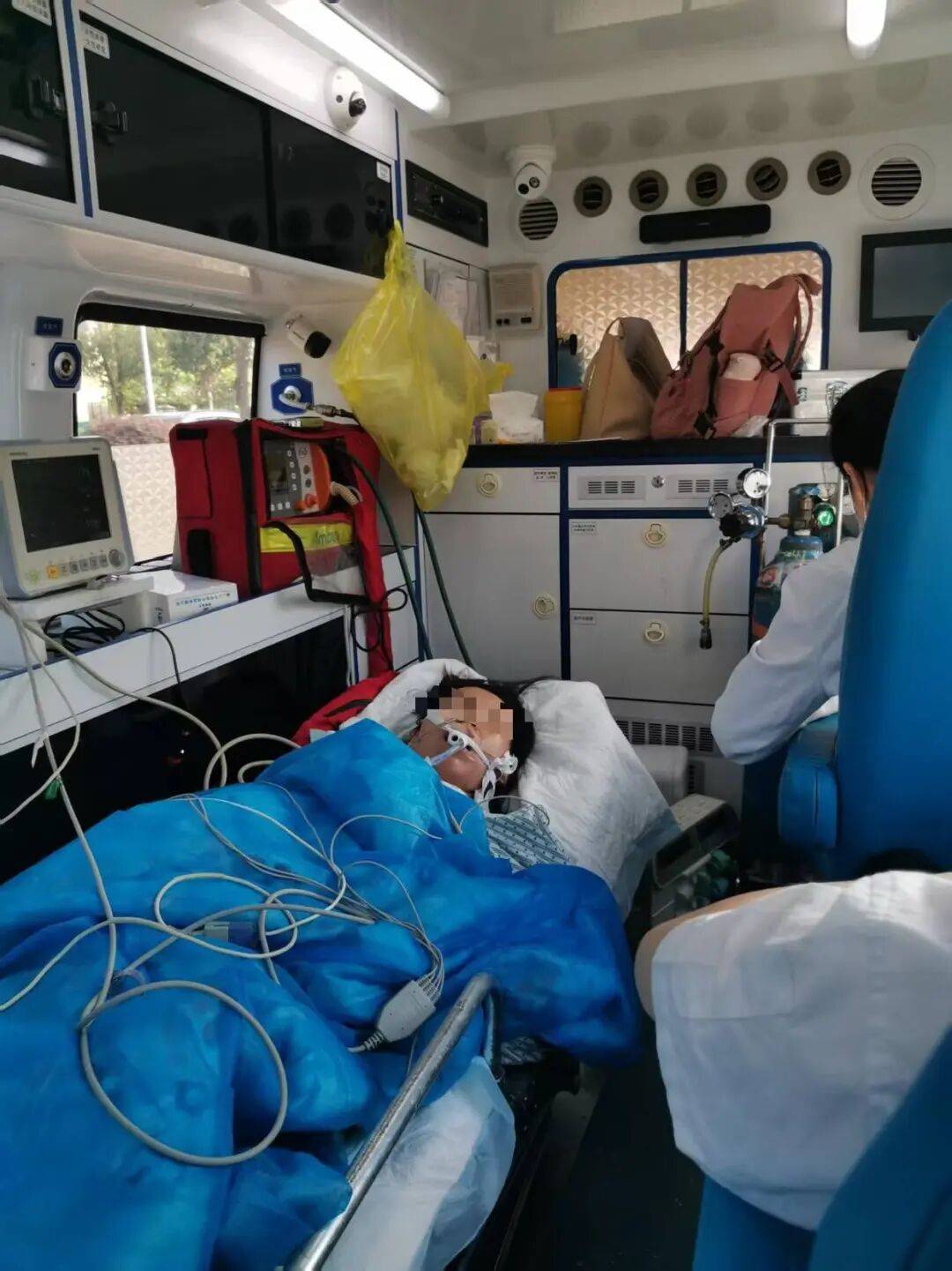 女护士结婚半年发烧头痛<strong></p>
<p>火比特币</strong>，诊治12天才确诊“脑脊髓炎”致丧失劳动能力，鉴定：两家三甲医院因未及早诊断病情，应承担责任