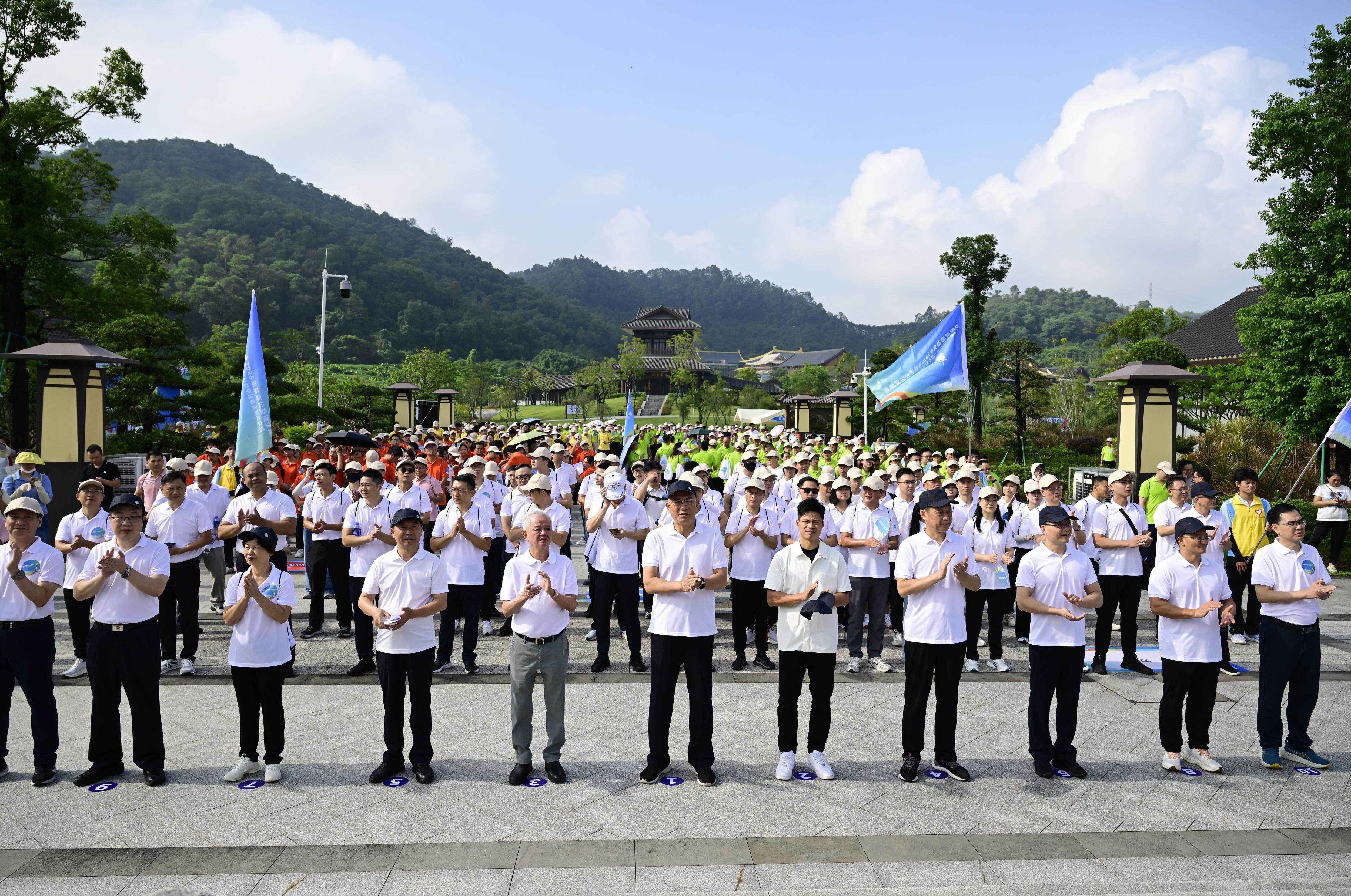 完美公司：以公益之心<strong></p>
<p>火币交易</strong>，护航“无毒社会·完美人生”
