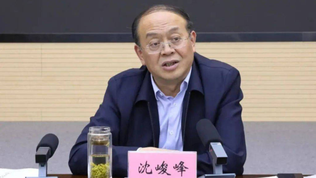 沈峻峰当选徐州市市长<strong></p>
<p>火币交易</strong>，今年6月由泰州调任代理市长