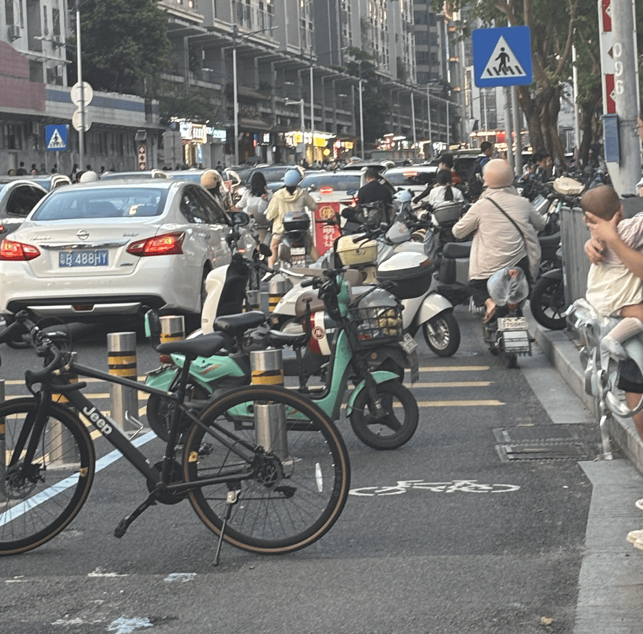 深圳一医院门口被指“举步维艰”<strong></p>
<p>火币交易平台</strong>！整治后记者实探:仍很堵