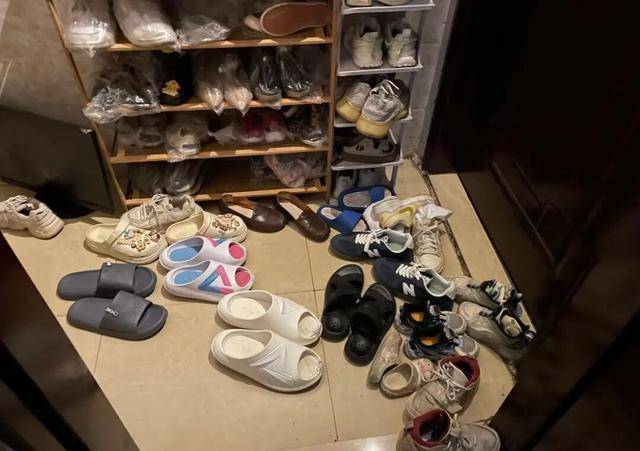物业“不让门口放鞋子”<strong></p>
<p>火币网下载</strong>，门口放鞋柜违法吗？
