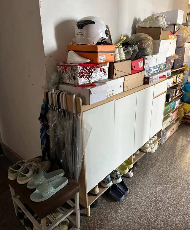 物业“不让门口放鞋子”<strong></p>
<p>火币网下载</strong>，门口放鞋柜违法吗？
