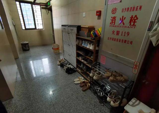 物业“不让门口放鞋子”<strong></p>
<p>火币网下载</strong>，门口放鞋柜违法吗？