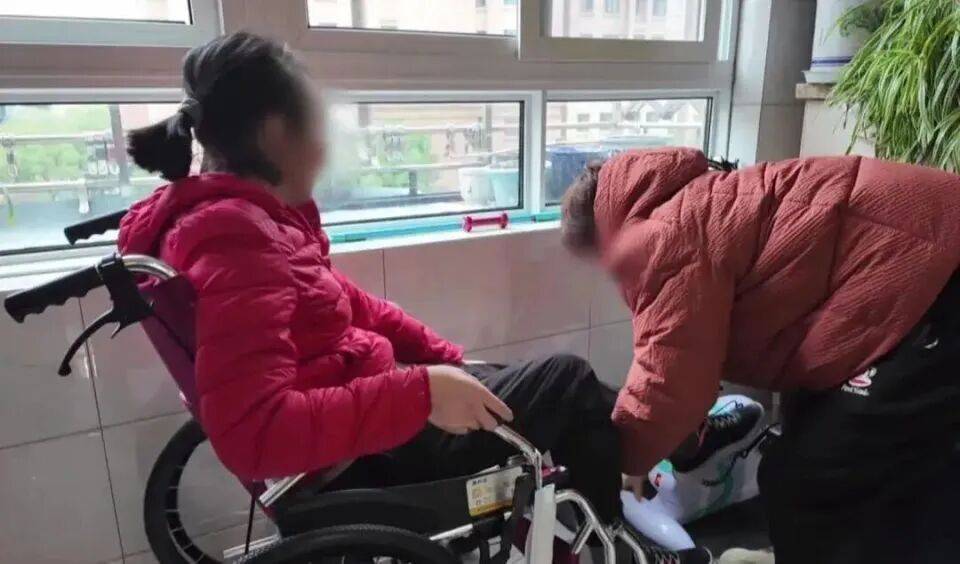 28岁妻子突发罕见病全身瘫痪<strong></p>
<p>莱特币</strong>，丈夫哄骗卖婚房携款失踪，检方强势介入
