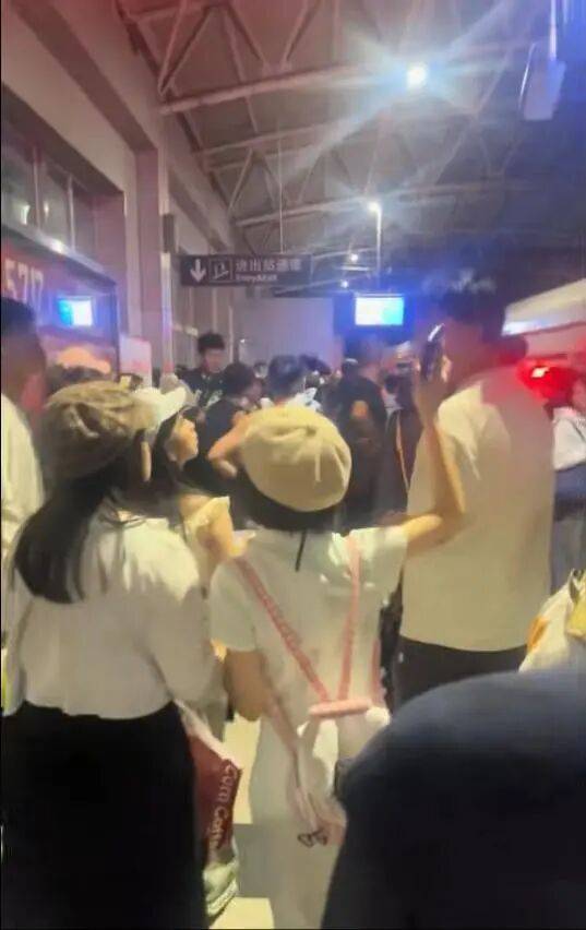 大连地铁发生故障停运一小时<strong></p>
<p>莱特币价格今日行情</strong>，目击者称看到120和警车，工作人员否认列车和人相撞，故障原因在落实中