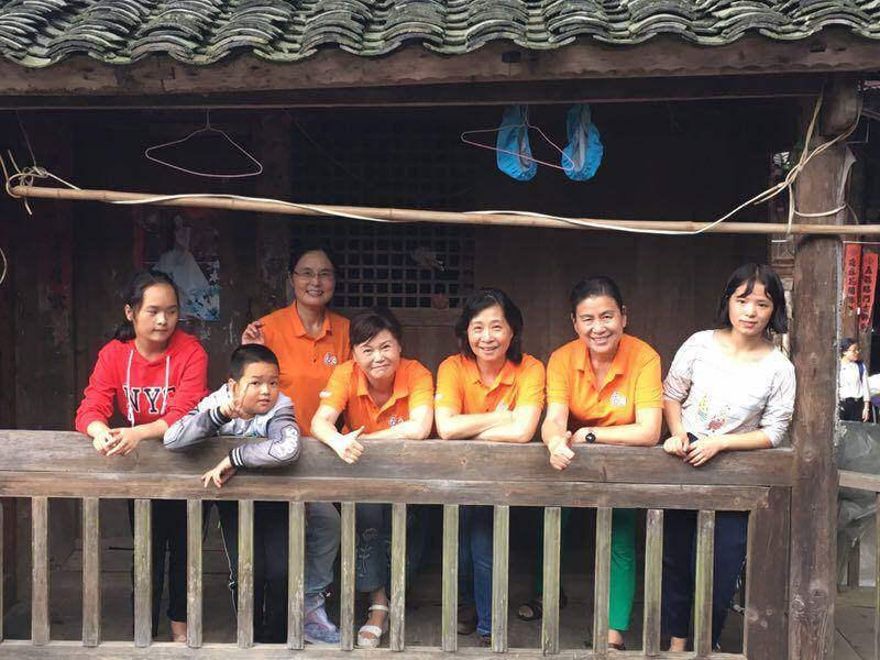 那个让老师骄傲的“调皮”班级！30年同学聚会<strong></p>
<p>莱特币价格</strong>，还伴有一封来自贵州的感谢信