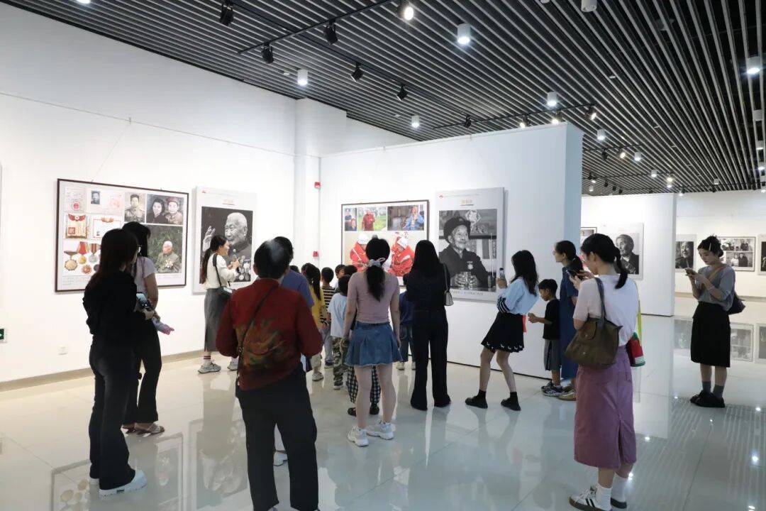金坛图书馆国庆中秋活动精彩回顾 | 举国同欢庆<strong></p>
<p>莱特币价格</strong>，月满聚中秋