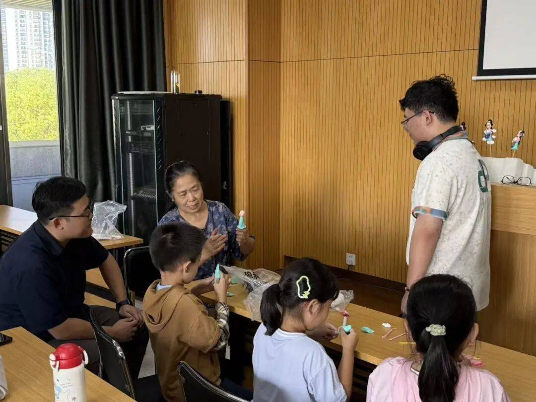 金坛图书馆国庆中秋活动精彩回顾 | 举国同欢庆<strong></p>
<p>莱特币价格</strong>，月满聚中秋