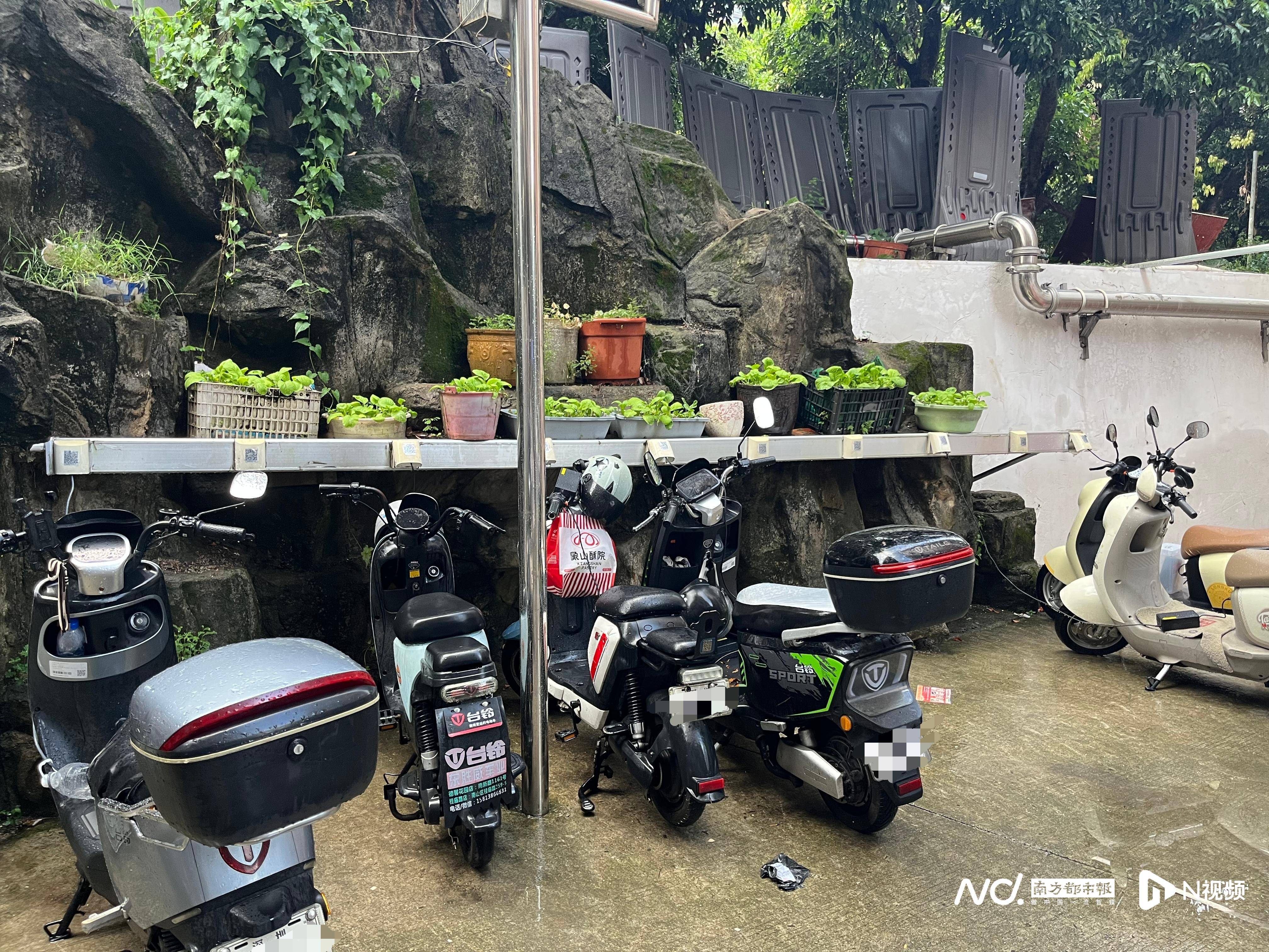 深圳一小区电动车管理引担忧<strong></p>
<p>欧易app</strong>，部门责令整改后，记者实探