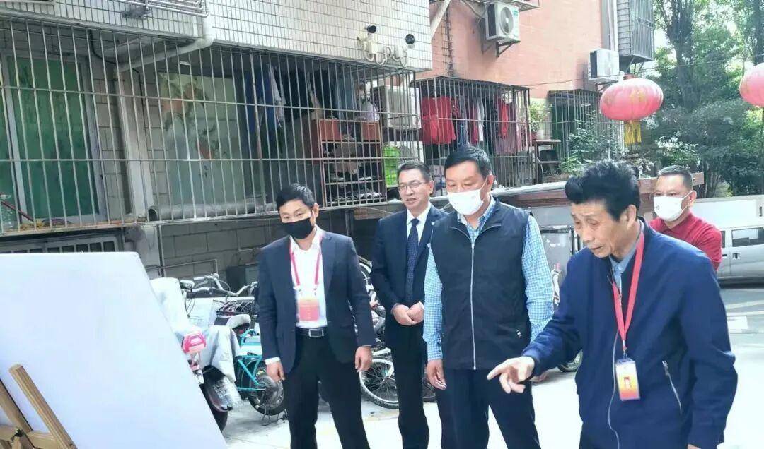 深圳一小区电动车管理引担忧<strong></p>
<p>欧易app</strong>，部门责令整改后，记者实探