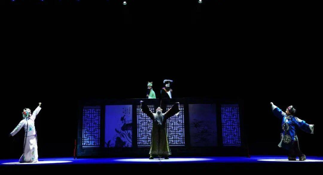 展现云南传统戏曲魅力<strong></p>
<p>欧易交易所app下载</strong>！玉溪作品《先生好茶》亮相全国舞台