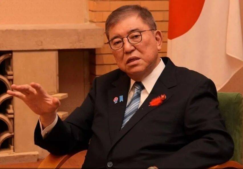石破茂卸任当天<strong></p>
<p>欧易官网</strong>，离开官邸时笑得合不拢嘴；此前吐槽当首相太累，没多少让人开心的事情