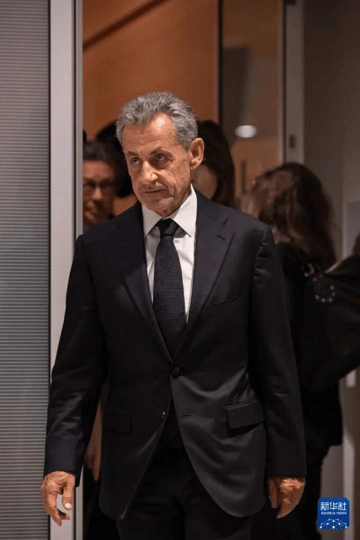 70岁法国前总统萨科齐的“坐牢style”:入狱前密会马克龙<strong></p>
<p>欧易交易平台</strong>,入狱后开始写书