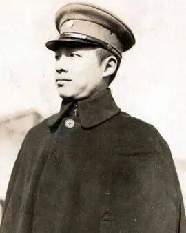 确认了<strong></p>
<p>易欧</strong>！是著名歌手刘若英的爷爷