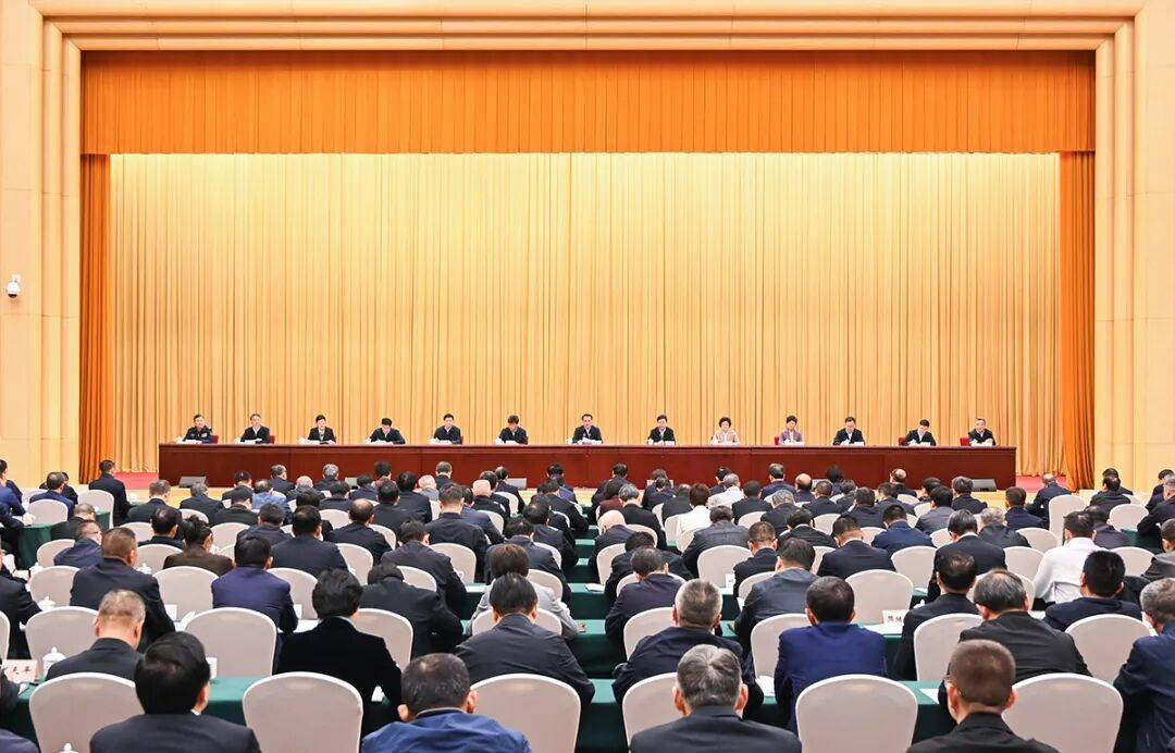 市委召开全市领导干部会议 传达学习贯彻党的二十届四中全会精神 袁家军主持并讲话 胡衡华王炯程丽华出席