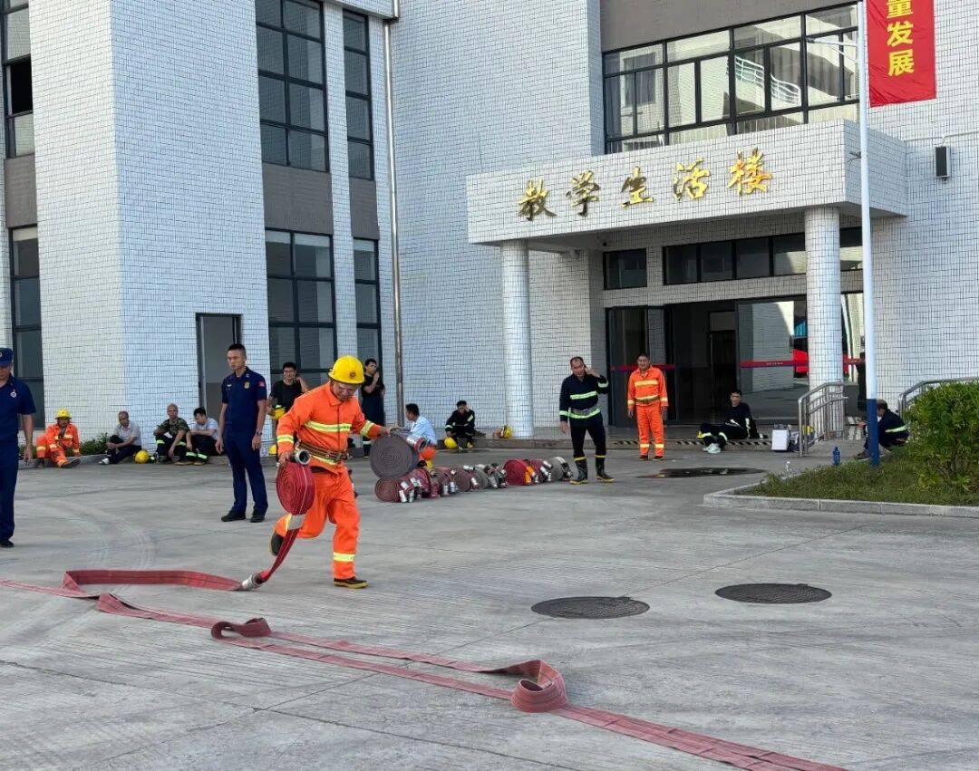 训考结合砺精兵<strong></p>
<p>欧易平台</strong>！高新区微型消防站技能培训暨考核顺利举行